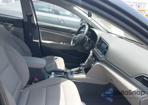 2017 Hyundai Elantra Se z USA, uszkodzony, nr VIN KMHD84LF5HU206352